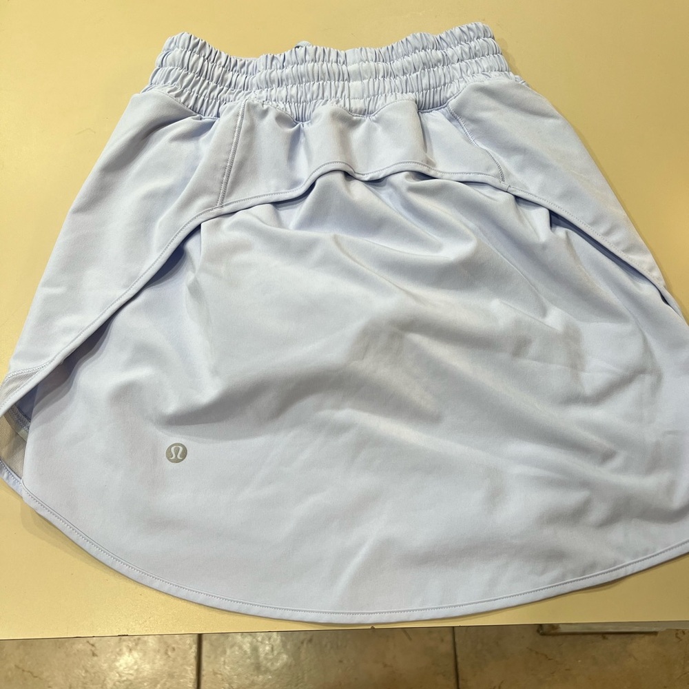 Lululemon skort - Picture 2 of 3